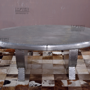 Classic Metal - legged Round Table